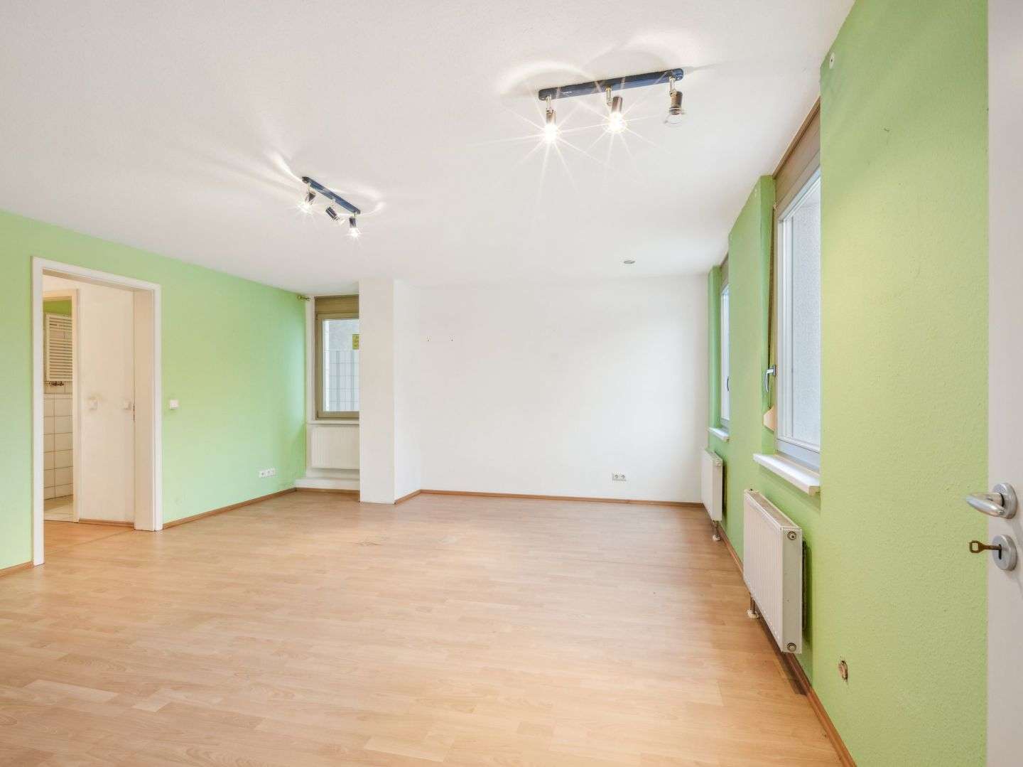 Helle 2-Zimmer-Wohnung mit Terrasse und Tiefgaragenstellplatz am Willy-Brandt-Platz in Mainz, Mainz – Bild 4