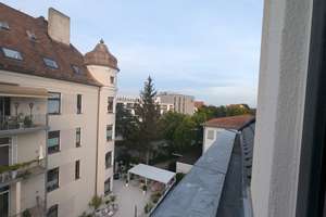 Helle 1-Zimmer Dachgeschosswohnung mit Balkon in Regensburg-Ostenviertel – Maierhoferstraße 1, 93047 Ostenviertel, Regensburg – Vorschaubild 2