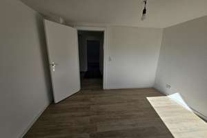 Helle 3-Zimmer Dachgeschosswohnung in Wuppertal-Heckinghausen – Emilstr. 24, 42289 Heckinghausen, Wuppertal – Vorschaubild 6