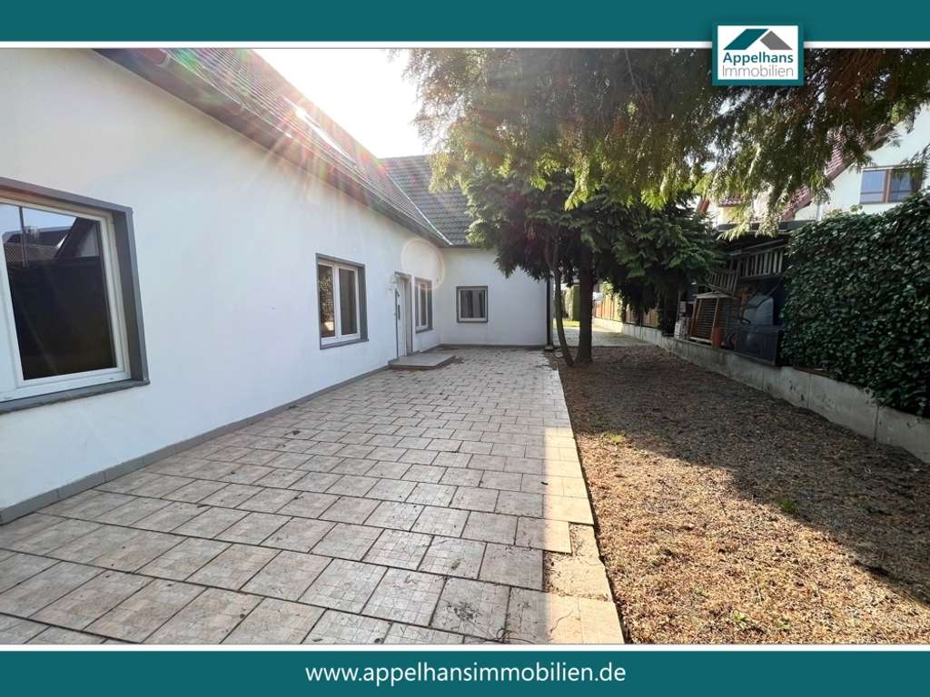 Immobilie in Melle - Zweifamilienhaus mit 190m² Wohnung und 150m² Wohnung und Ausbaureserve - Bild 1