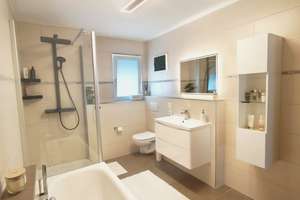 Exklusive 3-Zimmer Wohnung mit gehobener Ausstattung,EBK, Balkon – Friedrichshofener Straße 53a, 85049 Friedrichshofen-Hollerstauden, Ingolstadt – Vorschaubild 8