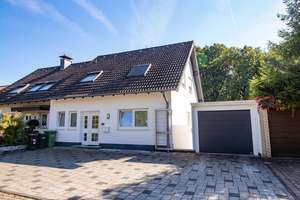 Charmante Doppelhaushälfte in Burscheid – Familienfreundliches Wohnen mit moderner Ausstattung – Die vollständige Adresse der Immobilie erhältst du vom Anbieter., 51399 Burscheid – Vorschaubild 1