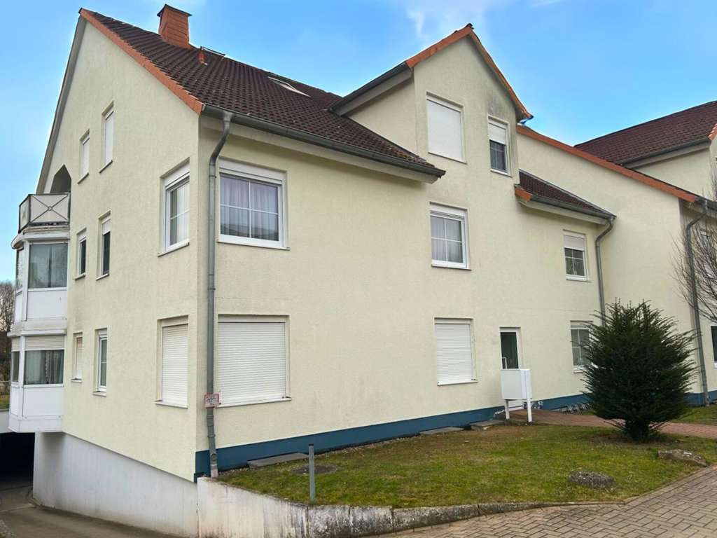 Immobilie in Rinteln - Attraktive 2-Zimmer-Eigentumswohnung mit Tiefgaragenstellplatz in Rinteln - Bild 0