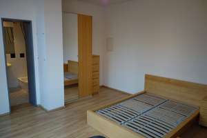 Zimmer für Studenten nahe TU Braunschweig; ca. 25m²; eigenes Bad – Die vollständige Adresse der Immobilie erhältst du vom Anbieter., 38106 Nordstadt, Braunschweig – Vorschaubild 2
