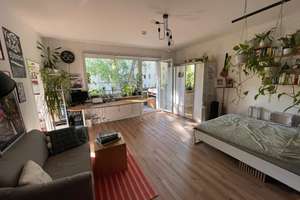 ANFRAGEN ÜBER DAS KONTAKTFELD!!! SÜßE SINGLE-WOHNUNG++GUTER SCHNITT++BALKON++WANNENBAD++EINBAUKÜCHE