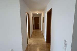 Sofort bezugsfreie 3-Zimmer-Wohnung mit Balkon, Einbauküche inklusive Tiefgaragenstelplatz – Die vollständige Adresse der Immobilie erhältst du vom Anbieter., 72760 Reutlingen-Mitte, Reutlingen – Vorschaubild 13