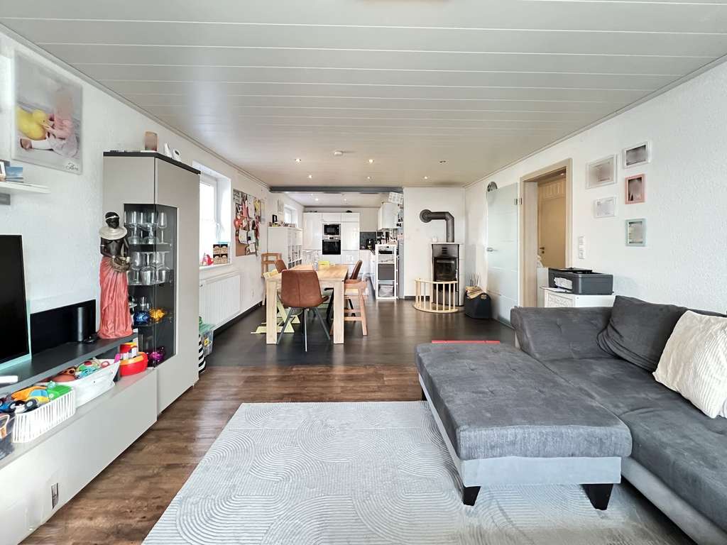 Immobilie in Mittelbiberach - Geräumiges, modernisiertes Reiheneckhaus in schöner Lage von Mittelbiberach - Bild 1