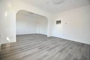 Einzugsfertige Wohnung mit Küchenzeile sucht nette Mieter! – Höchstestraße 13, 45883 Heßler, Gelsenkirchen – Vorschaubild 2