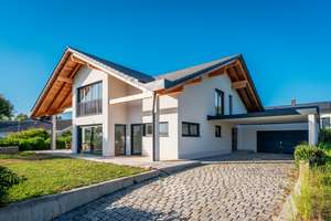 Neuerbaute Landhausvilla für 1 - 2 Familien mit exklusiver Ausstattung in erhöhter und ruhigen Lage – Die vollständige Adresse der Immobilie erhältst du vom Anbieter., 94094 Rotthalmünster – Vorschaubild 2