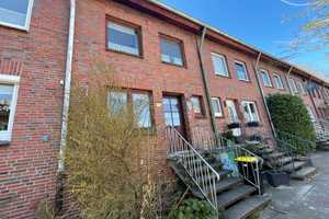 Raum für Ihre Idee: Reihenmittelhaus mit Potenzial in zentraler Lage von Wilhelmshaven – Wilhelmshaven – Vorschaubild 2