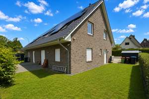 Neubau-Doppelhaushälfte mit ca. 125 m2 Garten & Terrasse – Top-Gepflegten Zustand