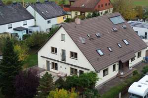Großzügiges Zweifamilienhaus teilbar in zwei Eigentumswohnungen in Fürth-Unterfarnbach