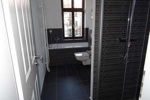 Schöne 3-Raum-Wohnung mit hochwertiger Ausstattung - Parkett, Wanne, Balkon! – Mierendorffstr. 43, 4318 Anger-Crottendorf, Leipzig – Vorschaubild 4