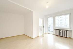 1 Zi.-Balkon-Whg. bei Luitpoldpark, Herzogstraße und Bonner Platz in Schwabing, renovierungsbereit