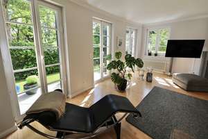 STILVOLL AUSGESTATTET- TERRASSE, GARTEN, BODENTIEFE FENSTER & PARKETT - TG-STELLPLATZ – Die vollständige Adresse der Immobilie erhältst du vom Anbieter., 14195 Dahlem, Berlin – Vorschaubild 16