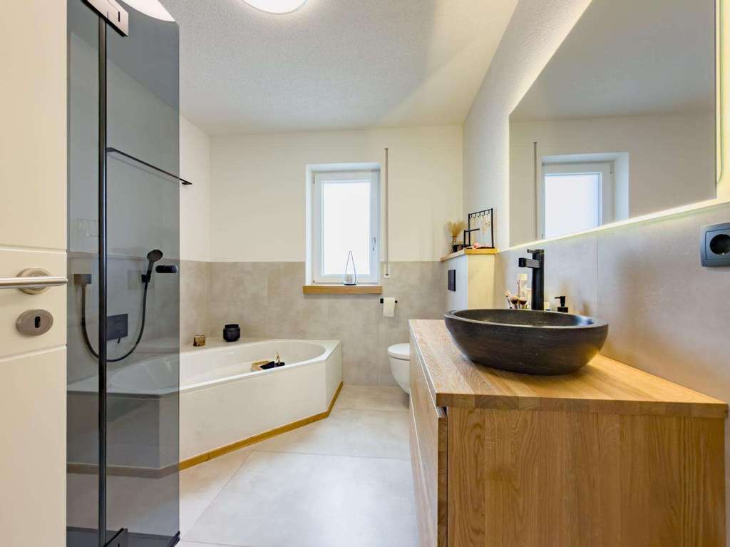 Immobilie in Hutthurm - Einziehen & genießen – exklusive Gartenwohnung in absolut ruhiger Lage - Bild 0