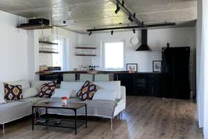 Exklusive, möblierte und neuwertige 2-Zimmer-Loft Wohnung mit 30 qm Dachterrasse und EBK in Augsburg – Hooverstraße 6B, 86156 Kriegshaber, Augsburg – Vorschaubild 3