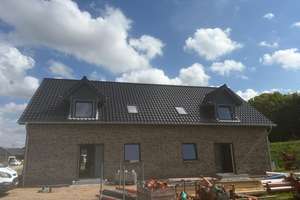 Neubau-Doppelhaushälfte in Jübek: Wohnen im Erstbezug