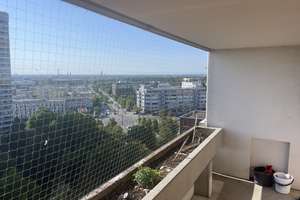 Zuhause mit Balkon und Einbauküche in Laim