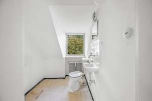 Renovierungsbedürftige Dachgeschosswohnung mit viel Potenzial – Die vollständige Adresse der Immobilie erhältst du vom Anbieter., 80689 Sankt Ulrich, München – Vorschaubild 13