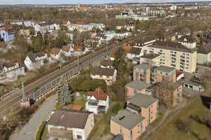 Renovierungsbedürftiges MFH mit 1.004 m² Grundstück und genehmigter Planung 10 WE in zentraler Lage – Ringseestraße 9, 85053 Südost, Ingolstadt – Vorschaubild 2