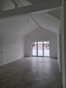 ***Für Kaptalanleger, traumhafte 4-Zimmer-Penthauswohnung mit 4 Balkonen und lichtdurchflutet***