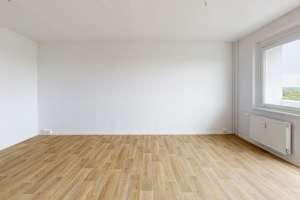 Gemütliche Wohnung für Ihre Familie ab Juni – Grashalmstraße 16, 6120 Heide-Nord/Blumenau, Halle (Saale) – Vorschaubild 1