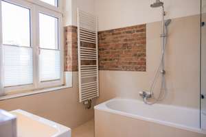HISTORISCHER CHARME TRIFFT MODERNES FLAIR - Einzigartiger, sanierter Stil-Altbau in FFM-Niederursel – Die vollständige Adresse der Immobilie erhältst du vom Anbieter., 60439 Niederursel, Frankfurt am Main – Vorschaubild 4