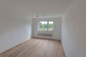 Komplett renovierte, helle 3-Zimmer-Wohnung ca. 77 m² mit Balkon, in Dortmund-Hörde zu v – 44263 Westfalendamm, Dortmund – Vorschaubild 6