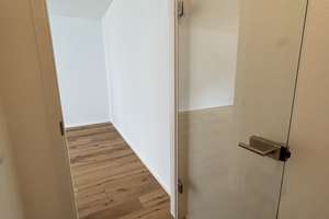 Neuwertige 1-Zimmer Wohnung im 1. OG in Augsburg-Kriegshaber – Gundelfingerweg 4, 86156 Kriegshaber, Augsburg – Vorschaubild 12