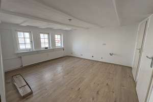 apensio -GEWOHNT GUT-: charmante 3-Zimmer Wohnung in der historischen Altstadt – Löhrstr. 37, 57072 Siegen, Siegen – Vorschaubild 3