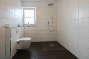 Creme de la Creme: Neuwertiges Einfamilienhaus mit 2 Einfahrten, eine Garage, PV und Solaranlage  – Die vollständige Adresse der Immobilie erhältst du vom Anbieter., 87439 Heiligkreuz/Neuhausen, Kempten (Allgäu) – Vorschaubild 13