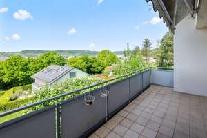 4-Zimmer-Hochparterre-Wohnung mit schöner Aussicht vom Balkon in Lörrach – Die vollständige Adresse der Immobilie erhältst du vom Anbieter., 79539 Lörrach – Vorschaubild 7