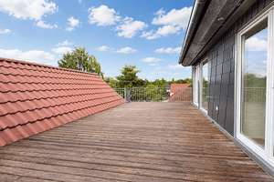Moderne 3 Zimmer Maisonettewohnung mit Dachterrasse