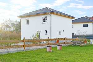 Einzugsfertige KfW-40 Stadtvilla in Niederwiesa – Mittelsachsen (Kreis) – Vorschaubild 1