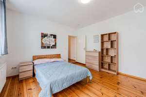 Bezugsfreie Single-Wohnung mit Innenhofblick im Simon-Dach-Viertel – Dirschauer Straße 3, 10245 Friedrichshain, Berlin – Vorschaubild 3