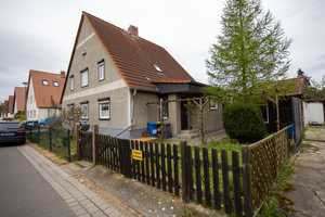 Ihr zukünftiges Sanierungsprojekt -
Doppelhaushälfte mit ca. 530 m² Grundstücksfläche – Magdeburg – Vorschaubild 4
