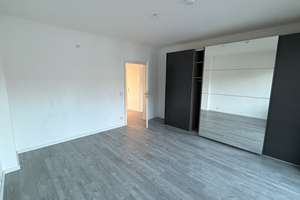 Moderne 3-Zimmer-Dachgeschosswohnung mit zwei großzügigen Terrassen in Top-Lage D-Stadtmitte! – Oststraße 147, 40210 Stadtmitte, Düsseldorf – Vorschaubild 12