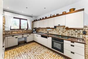 Großzügiges, gepflegtes Familienhaus mit Teilungsmöglichkeit bei Haus und Grundstück – Die vollständige Adresse der Immobilie erhältst du vom Anbieter., 90556 Cadolzburg – Vorschaubild 13