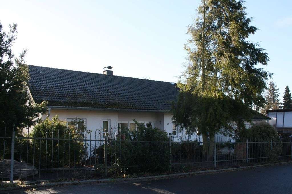 Immobilie in Schirnding - Charme trifft Vielseitigkeit - Bild 1