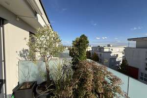 -von privat-   4 Zimmer Penthouse mit Fernblick  – Die vollständige Adresse der Immobilie erhältst du vom Anbieter., 65197 Dotzheim, Wiesbaden – Vorschaubild 2