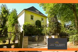 ***GERÄUMIGE FAMILIENVILLA MIT POTENTIAL*** 2 Vollgeschosse mit Keller und Südwestlage