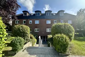 Property thumbnail 2