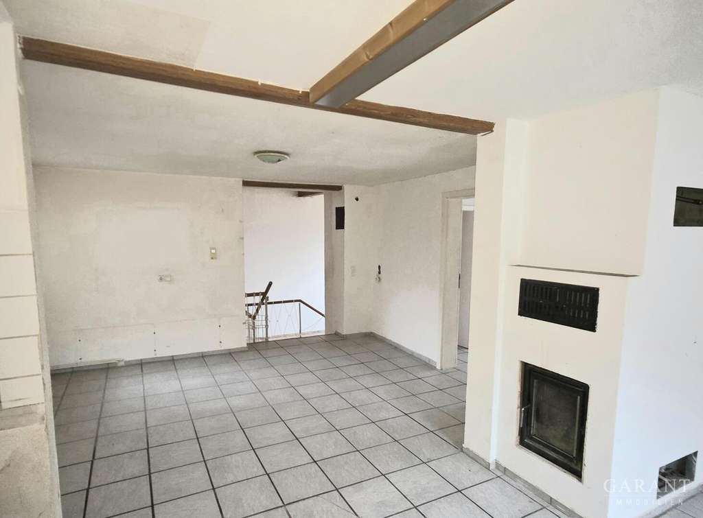 Immobilie in Trochtelfingen - Wohnhaus mit Ausbaureserve, Tenne und zusätzlichem Grundstück - Bild 4