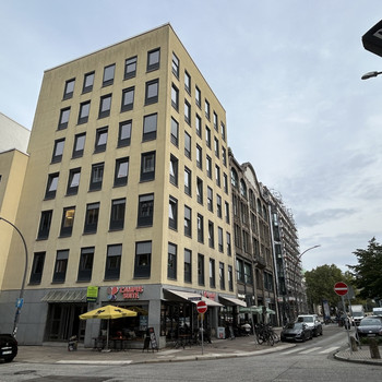Say hello to: Say hello to: Moderne Bürofläche direkt beim Ballindamm