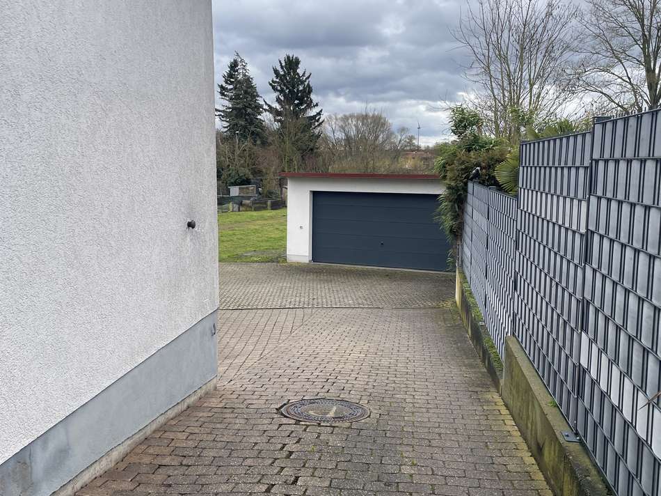 Garagenzufahrt 