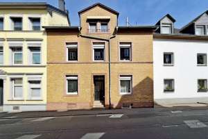 Trier: Reihenmittelhaus in zentraler Stadtlage mit Garten, Terrasse, Balkon und zwei Garagen – Die vollständige Adresse der Immobilie erhältst du vom Anbieter., 54292 Nord, Trier – Vorschaubild 3