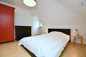 Wunderschöne, modern möblierte Dachgeschosswohnung in Stuttgart Ost – Die vollständige Adresse der Immobilie erhältst du vom Anbieter., 70186 Gaisburg, Stuttgart – Vorschaubild 2