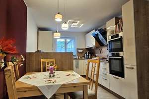 Modernes Reihenmittelhaus mit Kamin, Wintergarten und idyllischem Garten – Die vollständige Adresse der Immobilie erhältst du vom Anbieter., 87600 Kaufbeuren (Kernstadt), Kaufbeuren – Vorschaubild 6