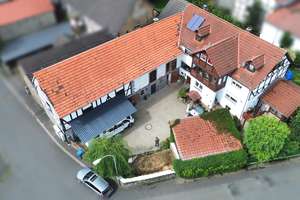 Bauernhaus bei Homberg/Efze: 260 m² Wohnfläche, Scheune und Stallungen warten auf Sie! – Die vollständige Adresse der Immobilie erhältst du vom Anbieter., 34576 Homberg (Efze) – Vorschaubild 1